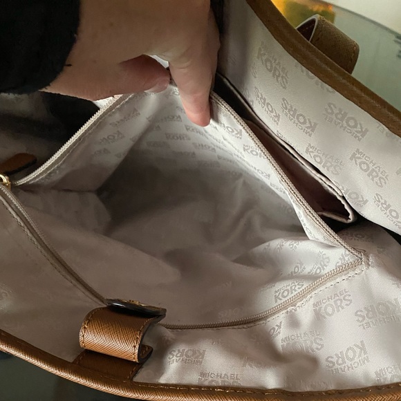 Brown Michael Kors Tote Bag - Picture 5 of 6
